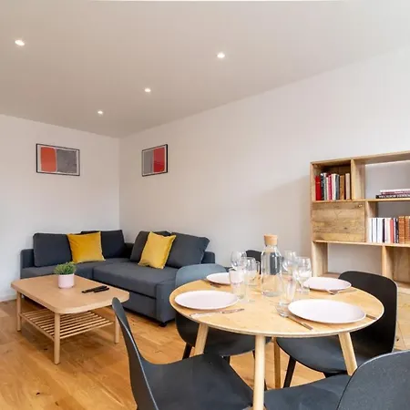 Heart Of - Cozy & Functional Ap Apartment